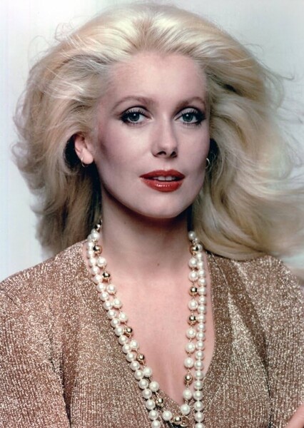 Catherine Deneuve photo