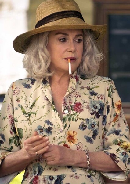 Catherine Deneuve photo