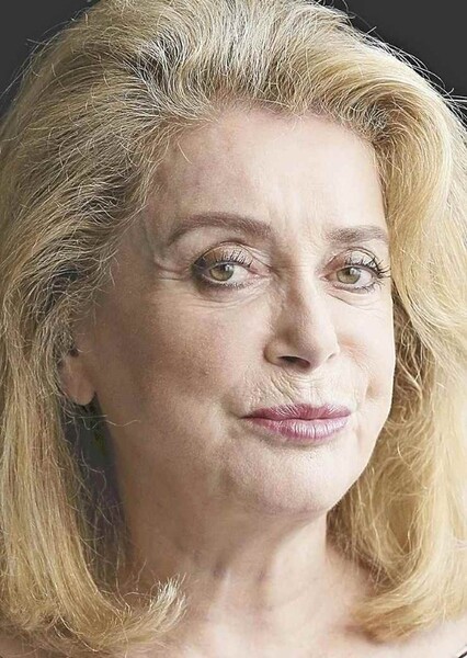 Catherine Deneuve photo