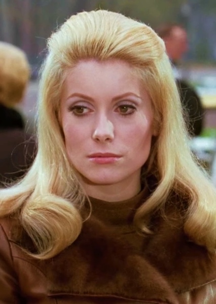 Catherine Deneuve photo