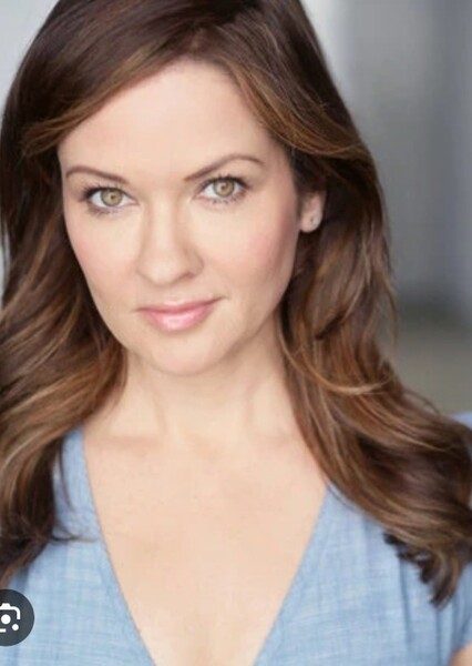 Catherine Taber as Lori in The Loud Hollywood Stars