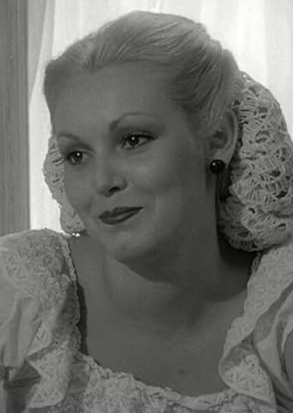 Cathy Moriarty photo