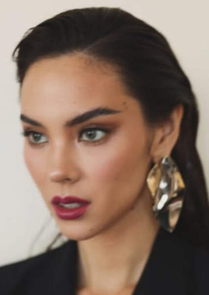 Catriona Gray photo