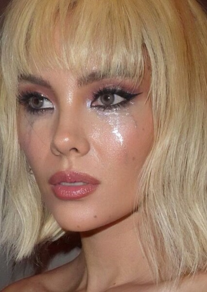 Catriona Gray