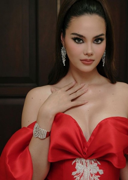 Catriona Gray photo