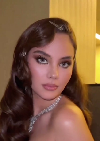 Catriona Gray photo