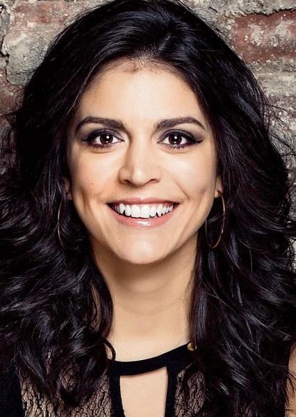 Cecily Strong