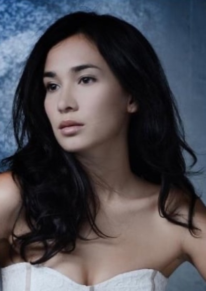 Celina Jade photo