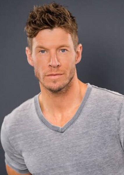 Chad Michael Collins photo
