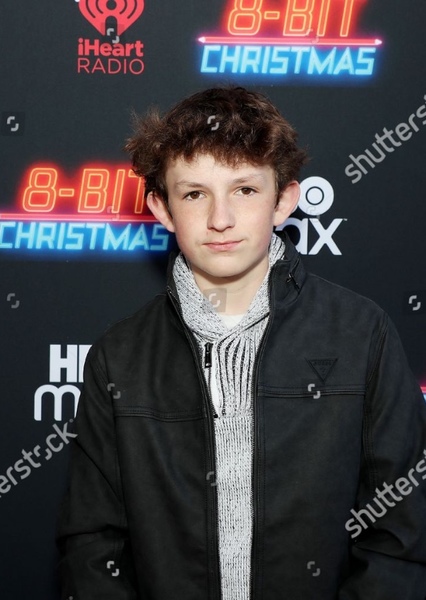 Chandler Dean photo
