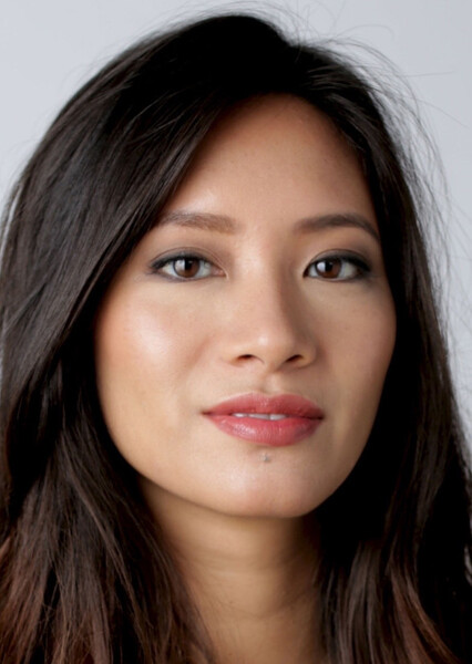 Chantal Thuy