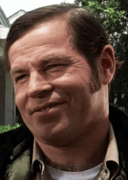 Charles Cyphers