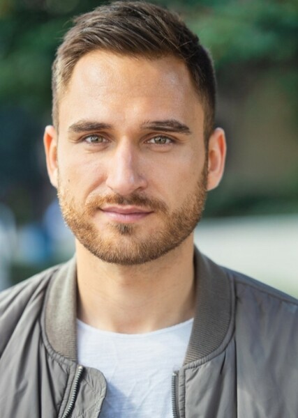 Charlie Clapham photo