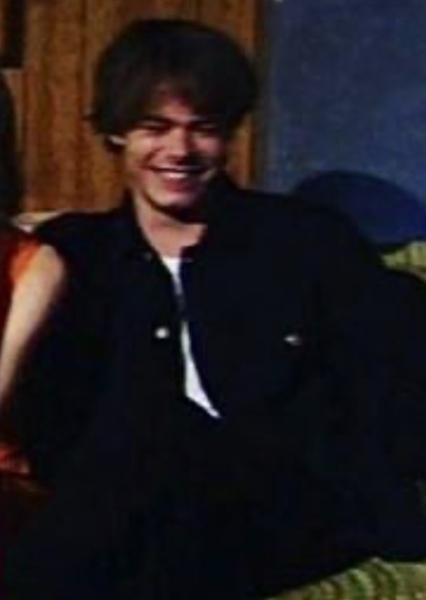 Charlie Heaton photo