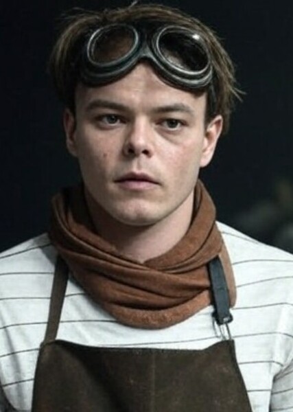 Charlie Heaton