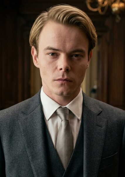 Charlie Heaton photo