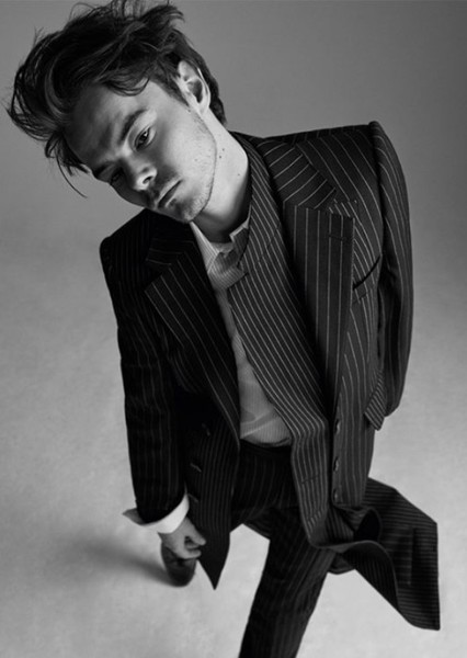 Charlie Heaton photo