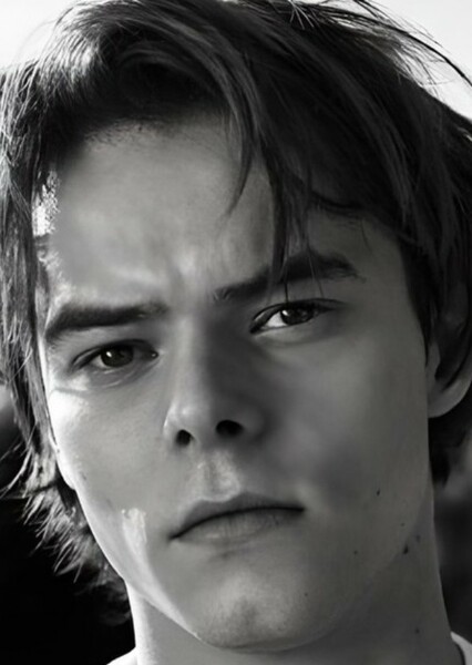 Charlie Heaton photo
