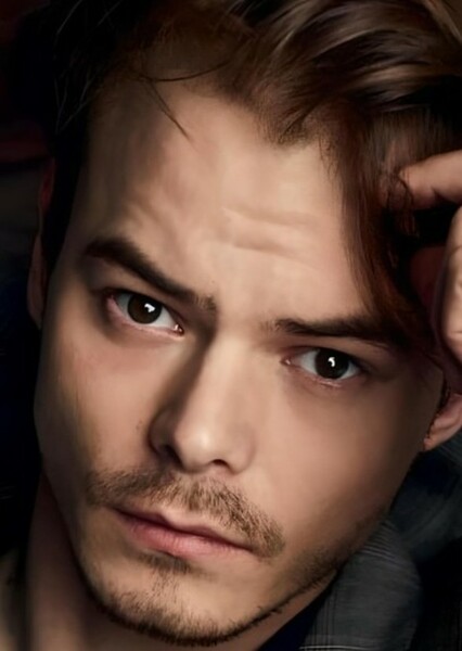 Charlie Heaton photo