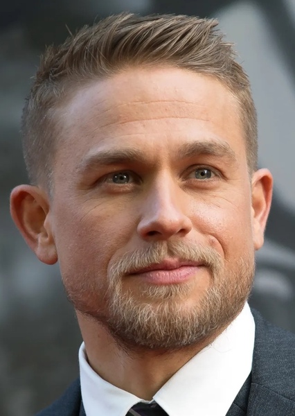 Charlie Hunnam photo