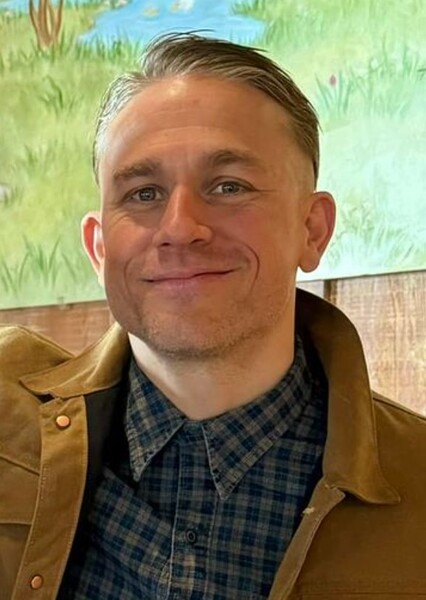 Charlie Hunnam photo