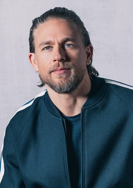 Charlie Hunnam photo