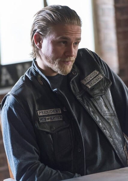 Charlie Hunnam photo