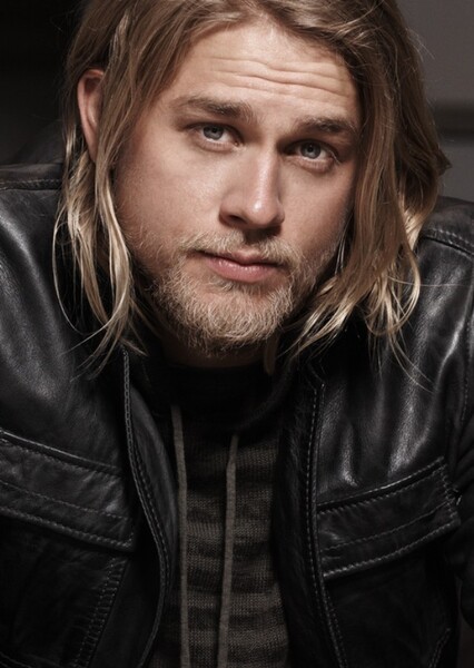 Charlie Hunnam photo
