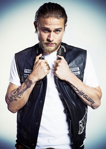 Charlie Hunnam photo