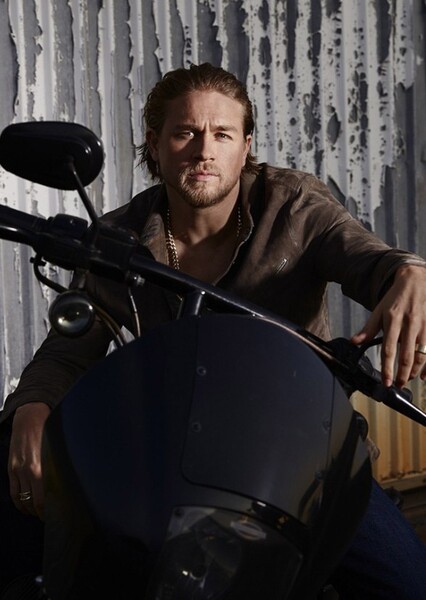 Charlie Hunnam
