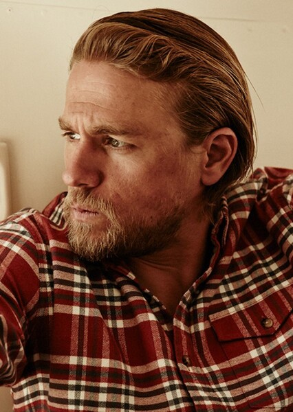 Charlie Hunnam photo