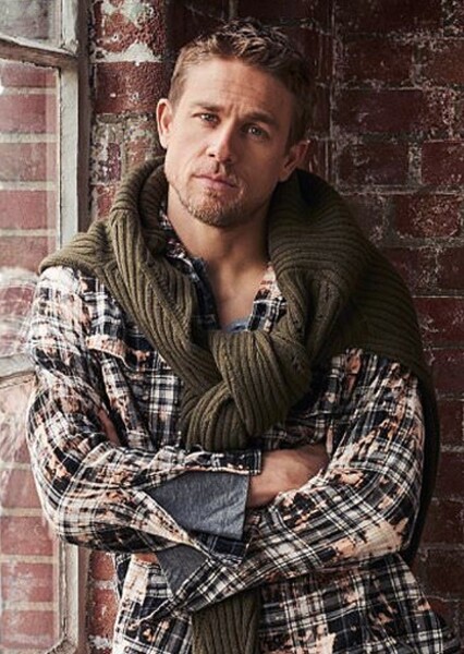 Charlie Hunnam photo