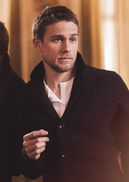 Charlie Hunnam photo