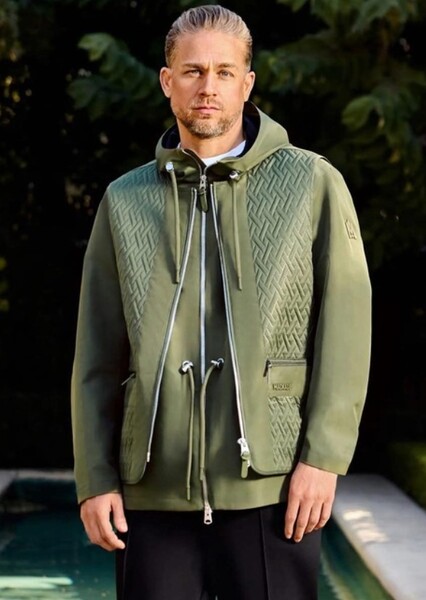 Charlie Hunnam photo