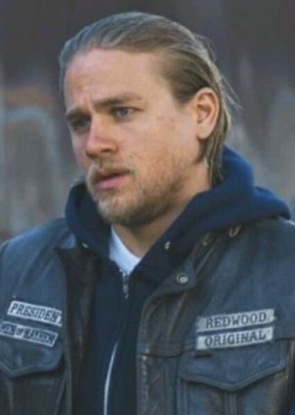 Charlie Hunnam photo