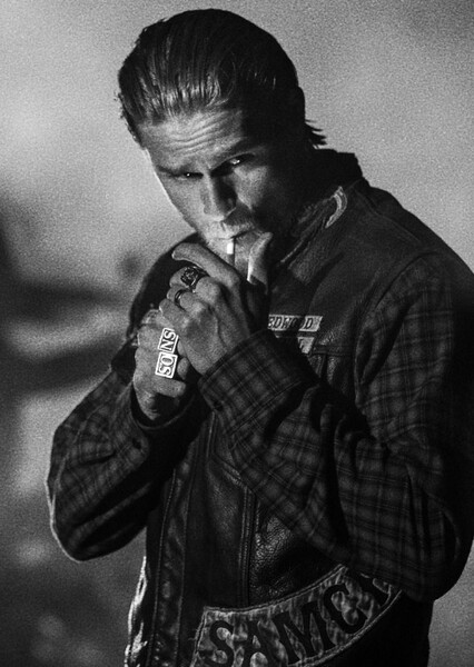 Charlie Hunnam photo