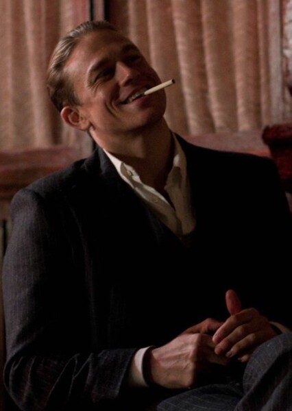 Charlie Hunnam photo