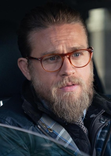 Charlie Hunnam photo
