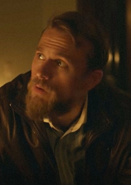 Charlie Hunnam photo