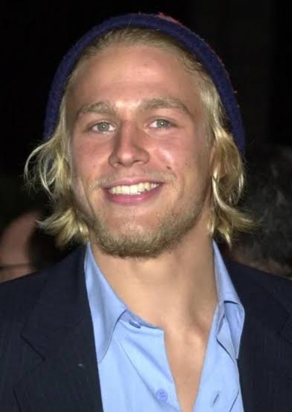 Charlie Hunnam photo
