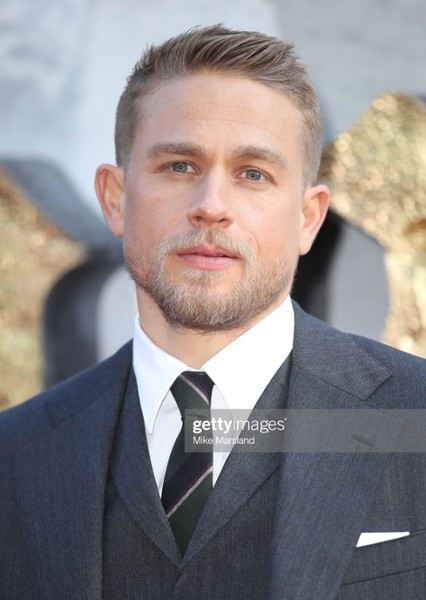 Charlie Hunnam photo