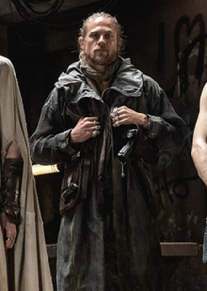 Charlie Hunnam photo