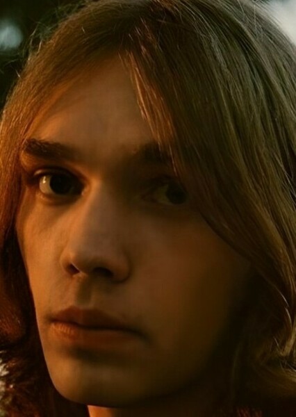 Charlie Plummer photo