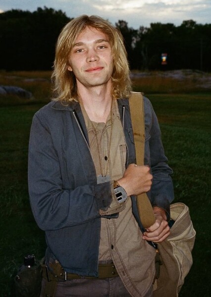 Charlie Plummer photo