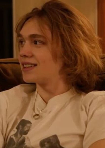 Charlie Plummer photo