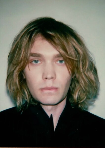 Charlie Plummer photo