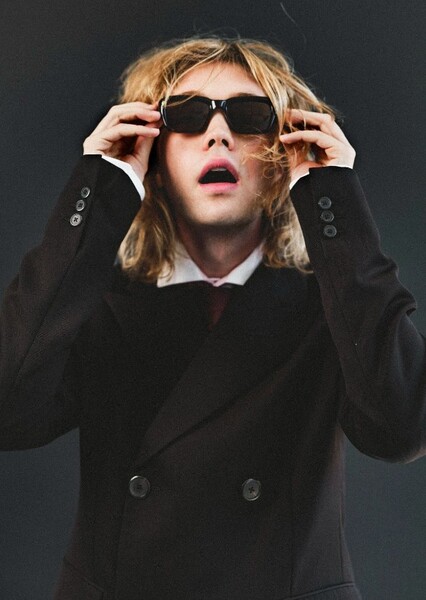 Charlie Plummer photo