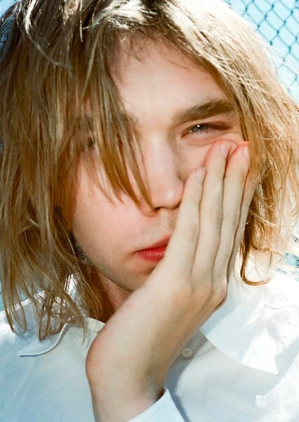 Charlie Plummer photo