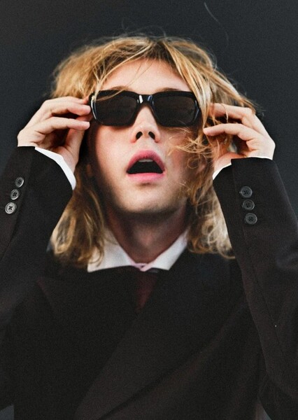 Charlie Plummer photo