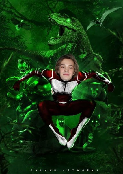 Charlie Plummer photo